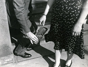 Images Dated 3rd February 2011: Metropolitan Police crime prevention photograph