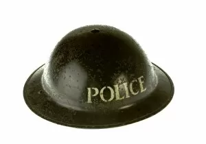Images Dated 30th March 2009: Metropolitan Police tin helmet