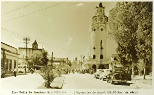 Images Dated 17th August 2011: Mexico City, Mexico - Calle de Puente