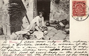 Images Dated 9th March 2011: Mexico - Lady making tortillas