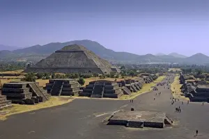 MEXICO. STATE OF MEXICO. TeotihuacᮮAvenue