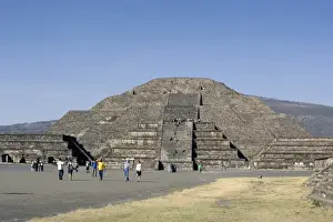 Geographic Prints: MEXICO. STATE OF MEXICO. TeotihuacᮮThe Moon