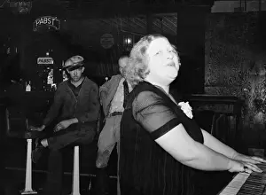 Irwin Prints: Mildred Irwin, entertainer in saloon at North Platte, Nebras