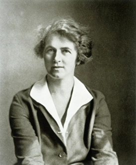 Physical Collection: Mina Crandon