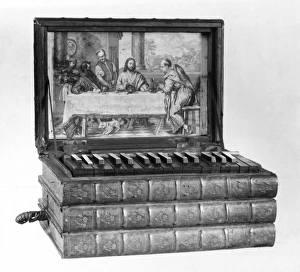 Images Dated 16th May 2011: Miniature Bible Organ
