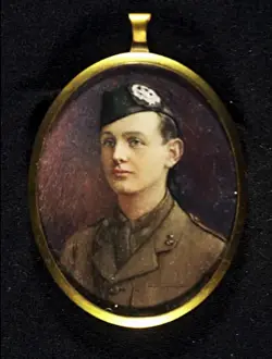 Cameronians Prints: Miniature - Officer of The Cameronians (Scottish Rifles)