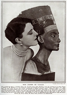 Images Dated 2nd November 2012: Miss Jeanne de Casalis by Madame Yevonde