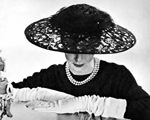 Vernier Prints: Mme Vernier Hat Design, 1955