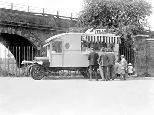 Snacks Prints: Mobile Teas 1930S