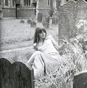 Images Dated 8th September 2016: Model posing in a graveyard