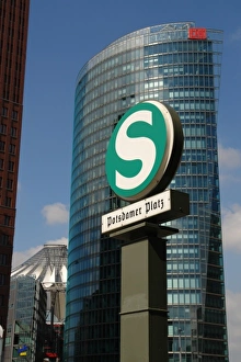 Images Dated 24th August 2007: Modern office building, Berlin, Germany