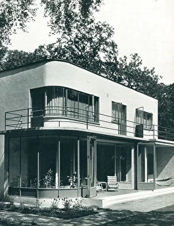 Carl Collection: Modernist House At Wimbledon