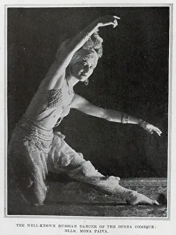 Stretching Collection: Mona Paiva