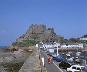 Images Dated 3rd February 2017: Mont Orgueil Castle, Jersey, Channel Islands