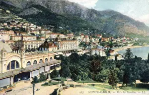 Monte Carlo, Monaco - with the Cafe de Paris in the foreground. Date: 1905