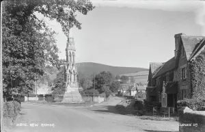 Powys Prints: Monument in New Radnor