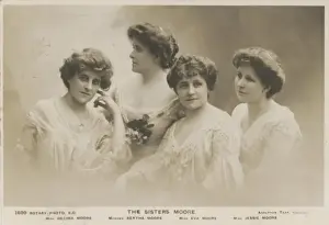 Jessie Prints: Moore Sisters / 1904