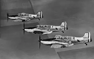 Morane-Soulnier Ms-475 Vanneau flying in formation
