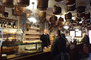 Pots Prints: Do Mori - the oldest bar in Venice