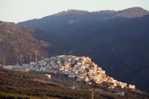 Images Dated 24th February 2011: MOROCCO. Moulay-idriss. View of Volubilis Roman