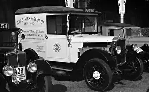 Morris 8 Commercial