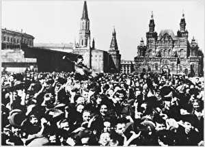 Celebrates Prints: Moscow Celebrates Victor
