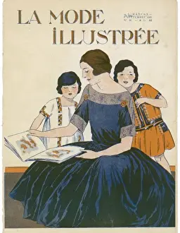 Mother / Children Reading