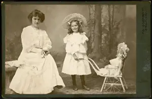 Mother / Daughter / Doll