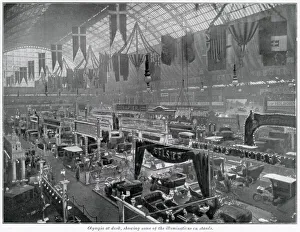 Images Dated 4th November 2019: Motor show at Olympia 1905