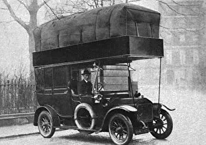 Mr Asquiths Wolseley Landaulette with gas container, WW1
