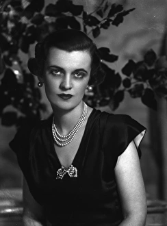 Images Dated 20th August 2015: Mrs Charles Sweeney
