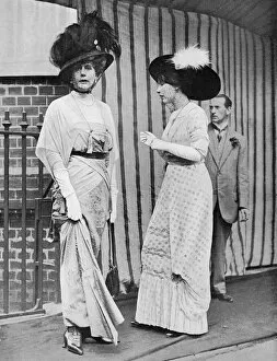 Violet Collection: Mrs George Keppel and her daughter