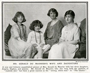 Writers Collection: Mrs Gerald Du Maurier & family including Daphne