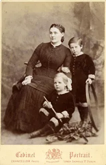 Mrs Leslie and her Children - Cabinet portrait photograph Mrs Leslie and her Children - Cabinet portrait photograph