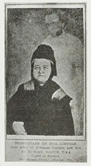 Coates Collection: Mrs Lincoln with Spirit of Abraham Lincoln