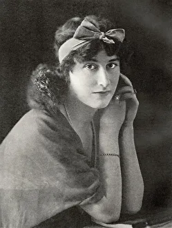 Wyndham Prints: Mrs Wyndham-Quin, formerly Miss Helen Swire