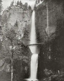 Oregon Prints: Multnomah Falls, Columbia River, Oregon, USA
