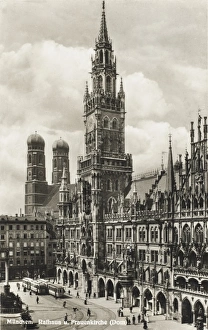 Munich - Neue Rathaus (New Town Hall) & Cathedral Munich - Neue Rathaus (New Town Hall) & Cathedral