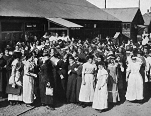 Women War Work WW1 Munitions