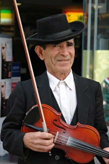 Images Dated 27th December 2007: Musician from Gaula, in Funchal, Madeira