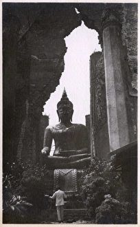 Images Dated 11th August 2015: Myanmar - Ayuthaya - Statue of Buddha