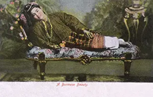 Reclines Prints: Myanmar - A Burmese Beauty
