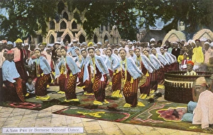 Images Dated 11th August 2015: Myanmar - Performing yein pwe - Dance and Music