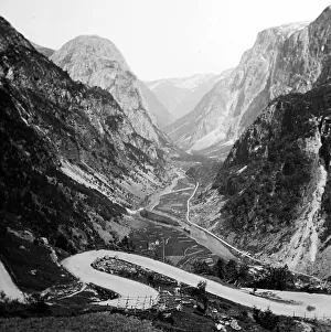 Naerodal zig zag road, Stalheim, Noway - early 1900s