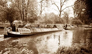 Coventry Collection: Narrow boat on Coventry Canal, early 1900s