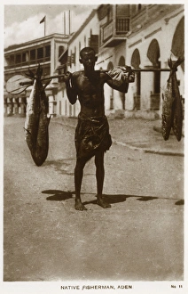 Images Dated 27th October 2016: Native fisherman in the street, Aden