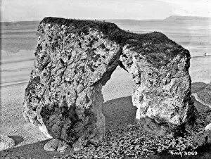 Stump Gallery: A natural Arch stump on the beach at Portrush
