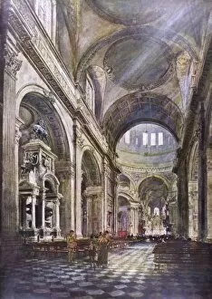 Images Dated 11th January 2005: The Nave of St. Pauls Cathedral, London, 1918
