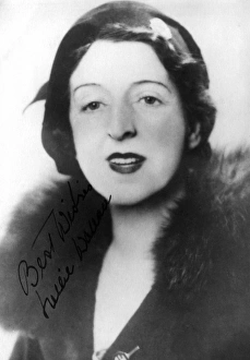 Images Dated 30th August 2011: Nellie Wallace / Signed