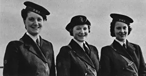 Images Dated 8th June 2017: New hats for the Wrens, 1942